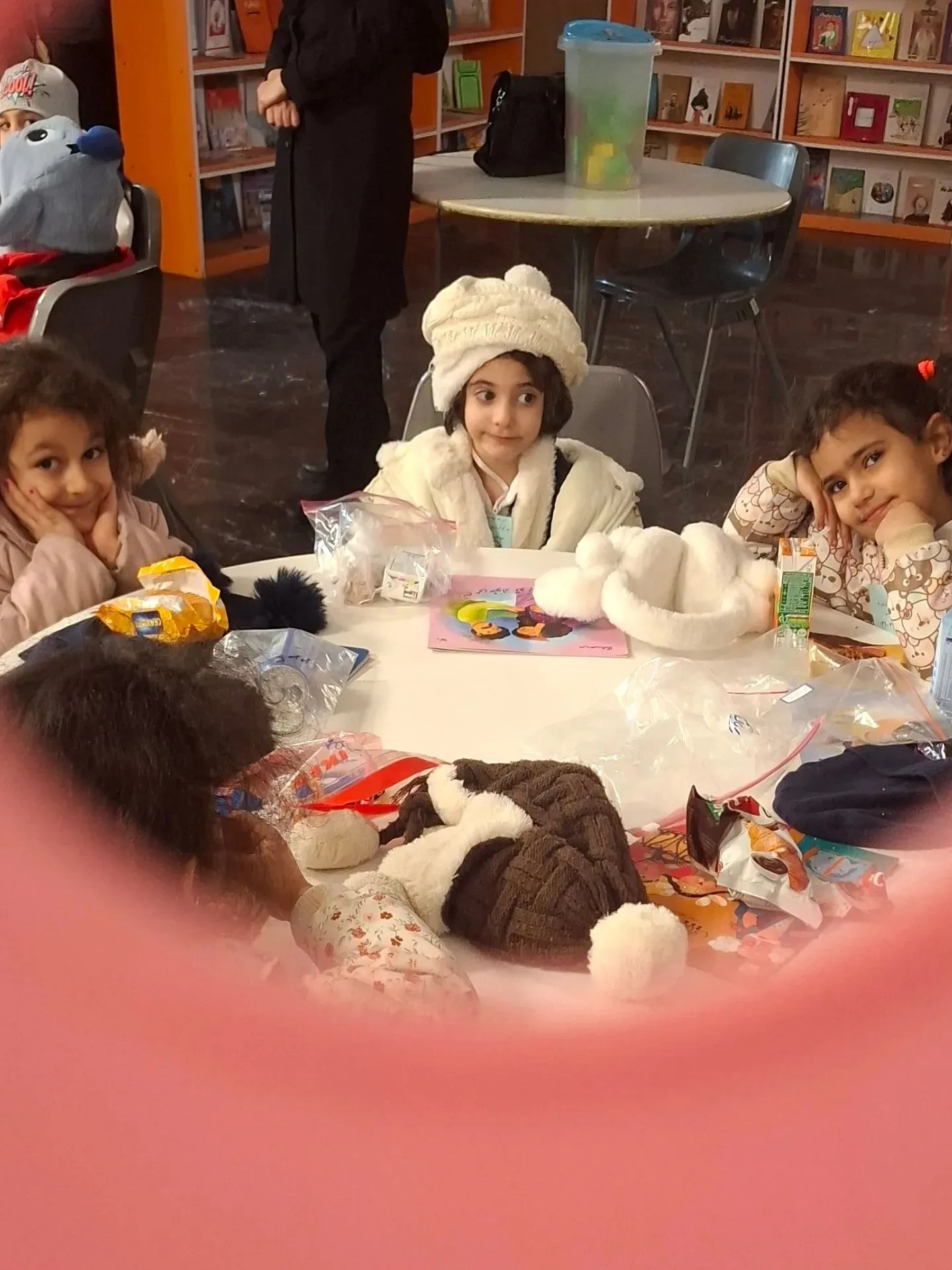 مهدنمونه منطقه دو در مهدبوک